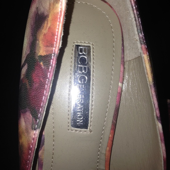 Heels - Picture 2 of 3